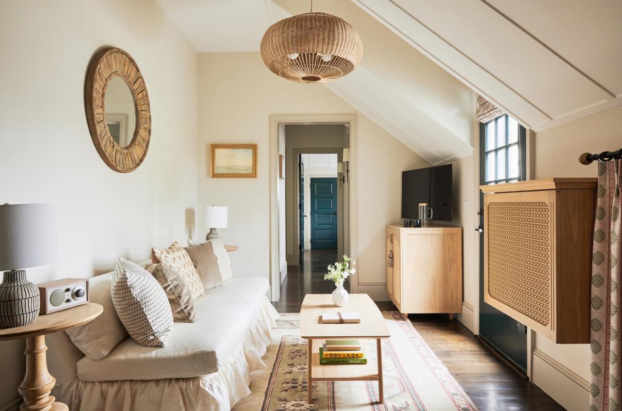 Deluxe Two Bedroom Suite